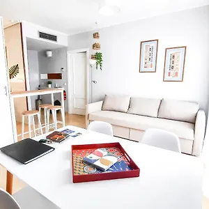 Apartment Torre Triana, Parking Free Gratis!